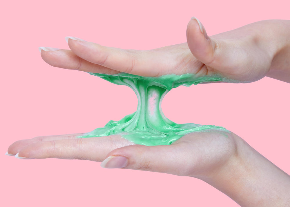 I DEW CARE Namaste Kitten makeup cleansing use demonstrates daily cleanse routine.