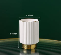 IEEK makeup brush holder on vanity showing fits 15-25 brushes