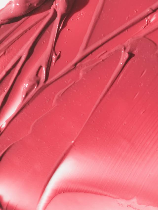 ILIA Balmy Tint shea butter formula adds creamy comfort.