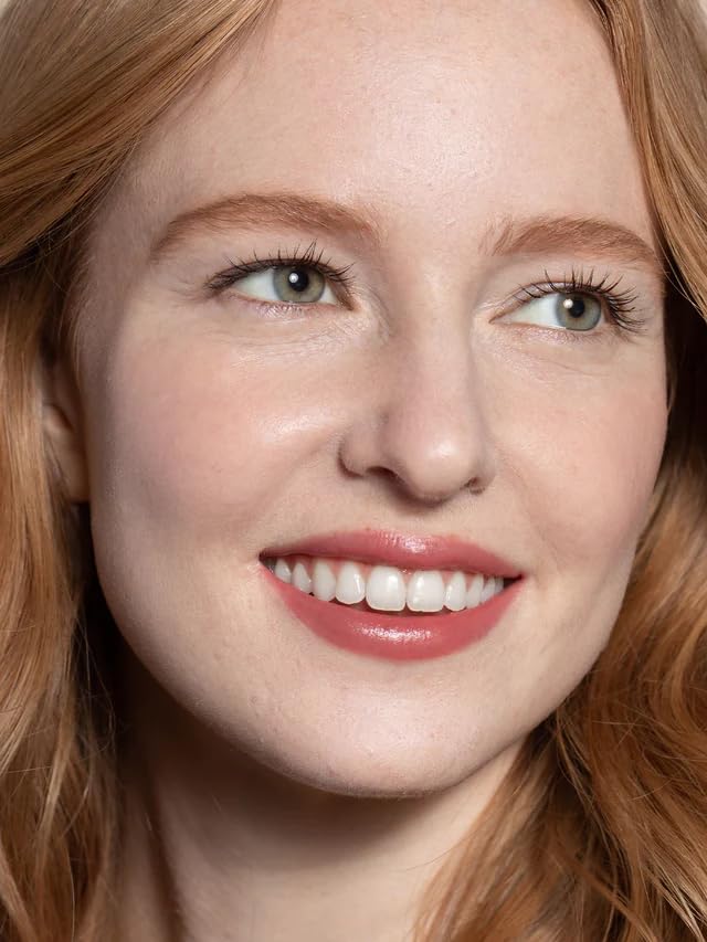 ILIA Balmy Tint key ingredients rosehip and shea deliver nourished lips.