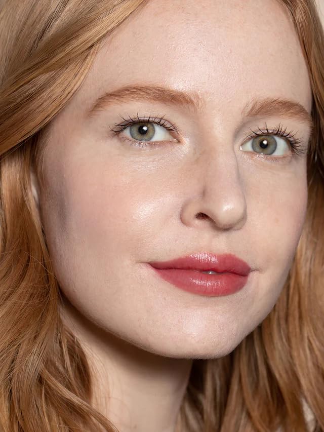 ILIA Balmy Tint Wanderlust cream consistency glides on smoothly.