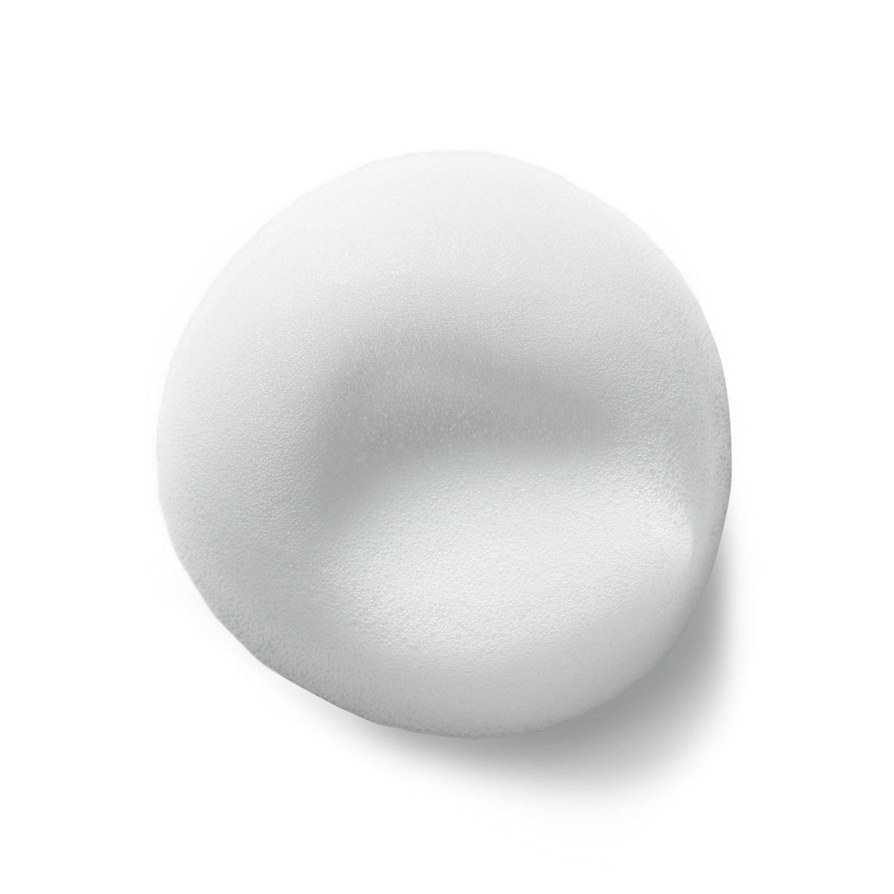 ILIA The Cleanse hydrating-sugar complex visual emphasizes moisture retention after rinse.