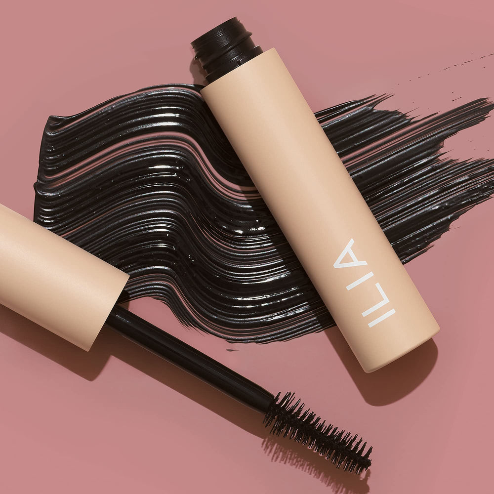 ILIA mascara being applied on lashes conveys quick daily use