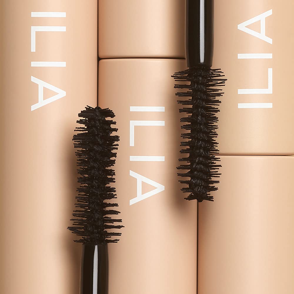 ILIA formula close-up emphasizes talc-free, fragrance-free composition