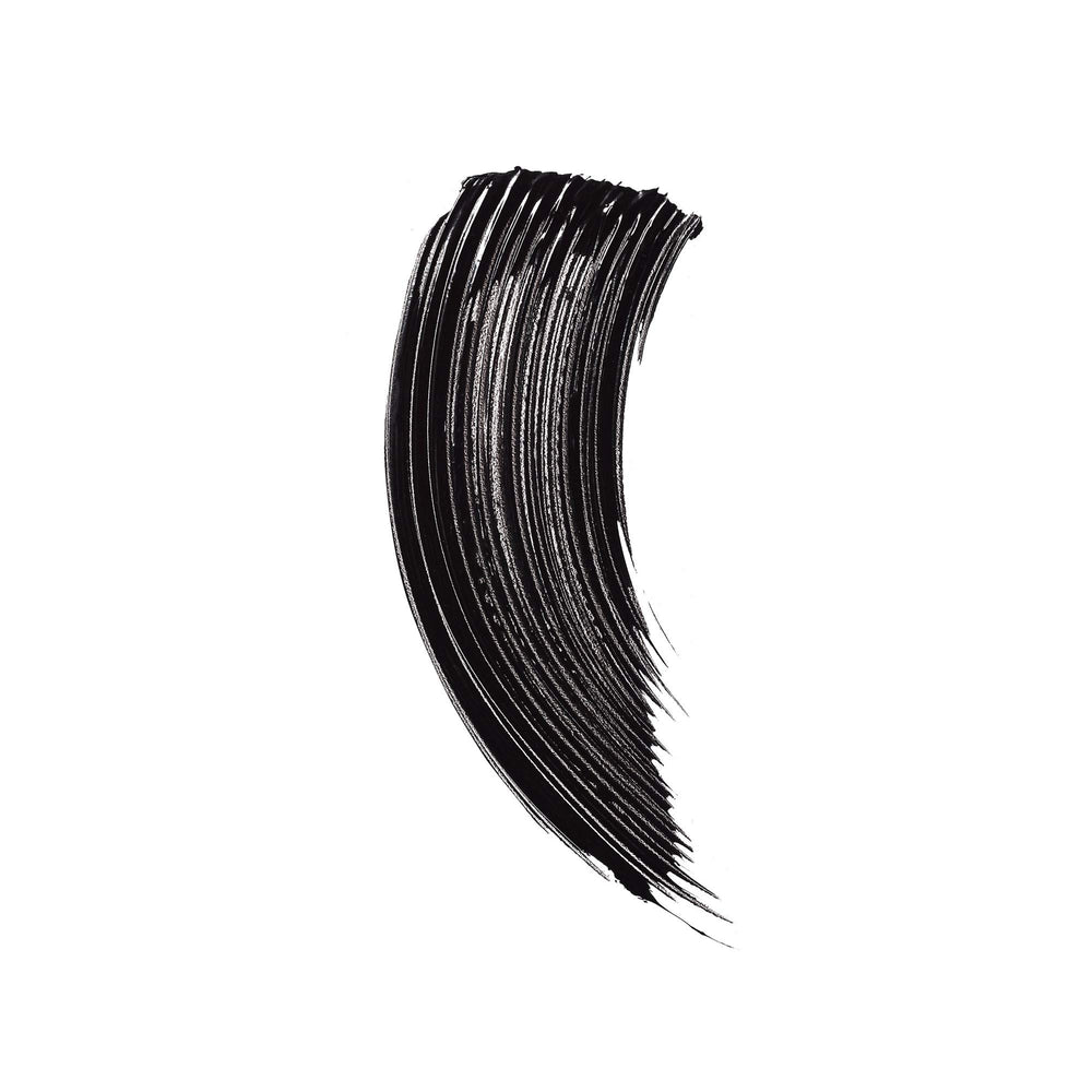 ILIA Limitless Lash wand in action delivering defined, separated lashes.