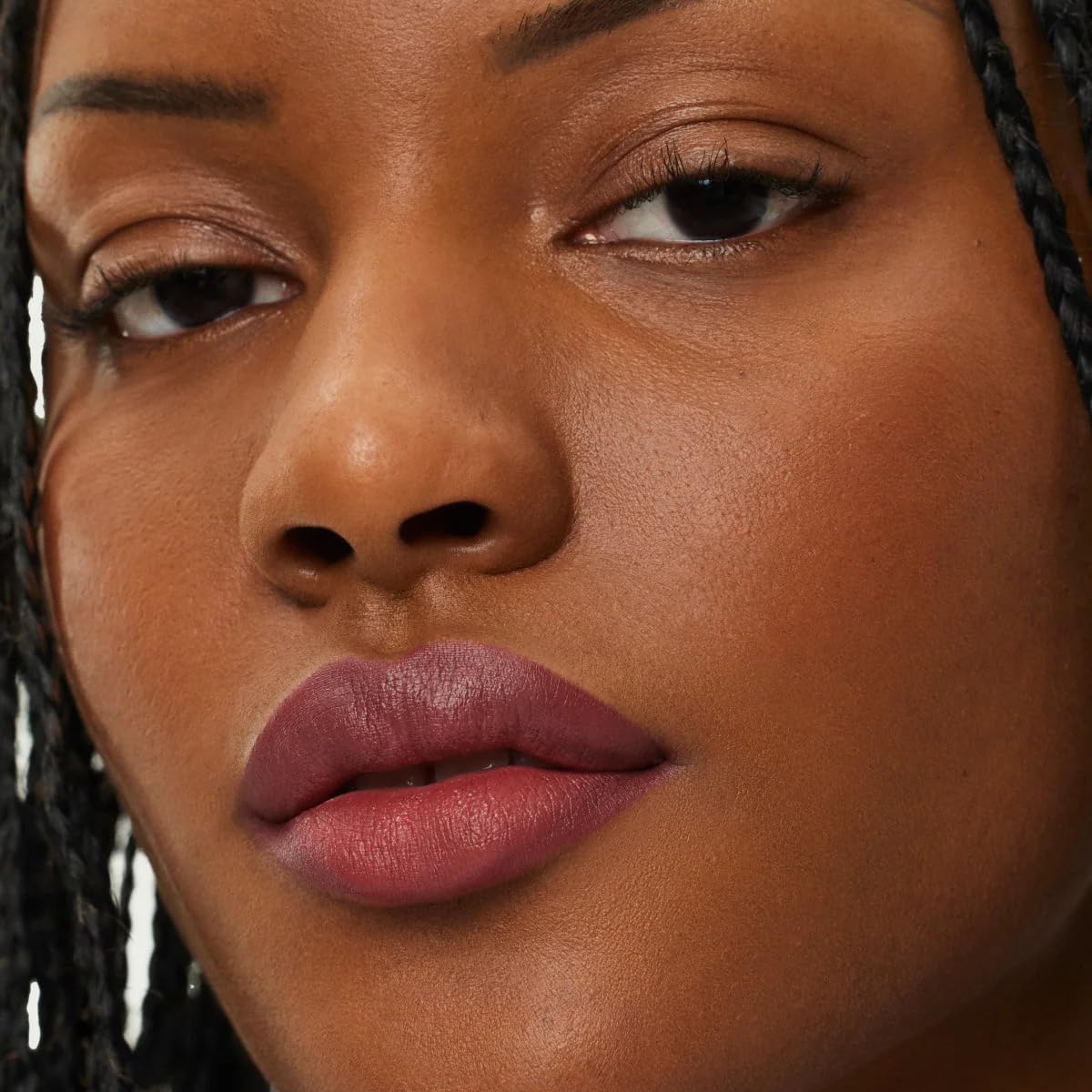 ILIA Lip Sketch Gala long wear performance lasts up to 12 hours with bleed resistance