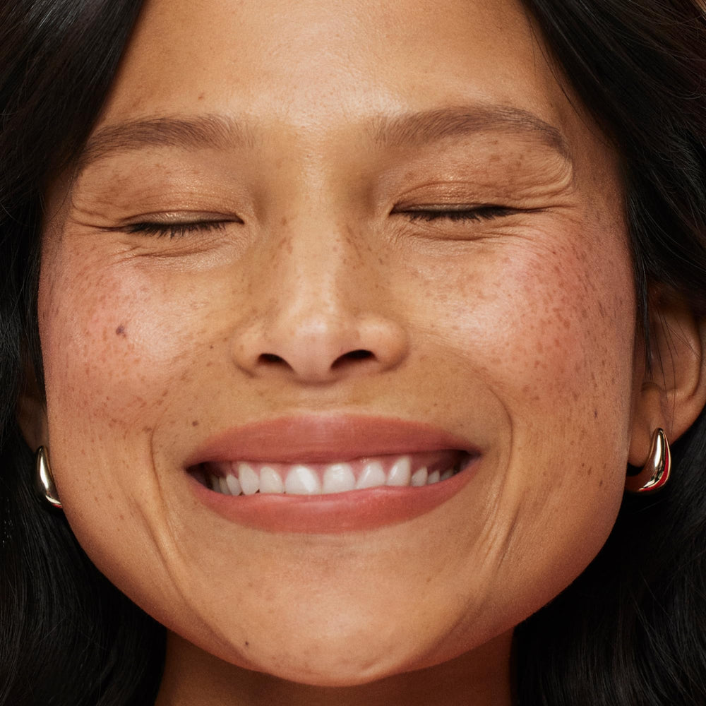 ILIA Lip Sketch Pampas tube image emphasizes weightless formula and barrier-builders