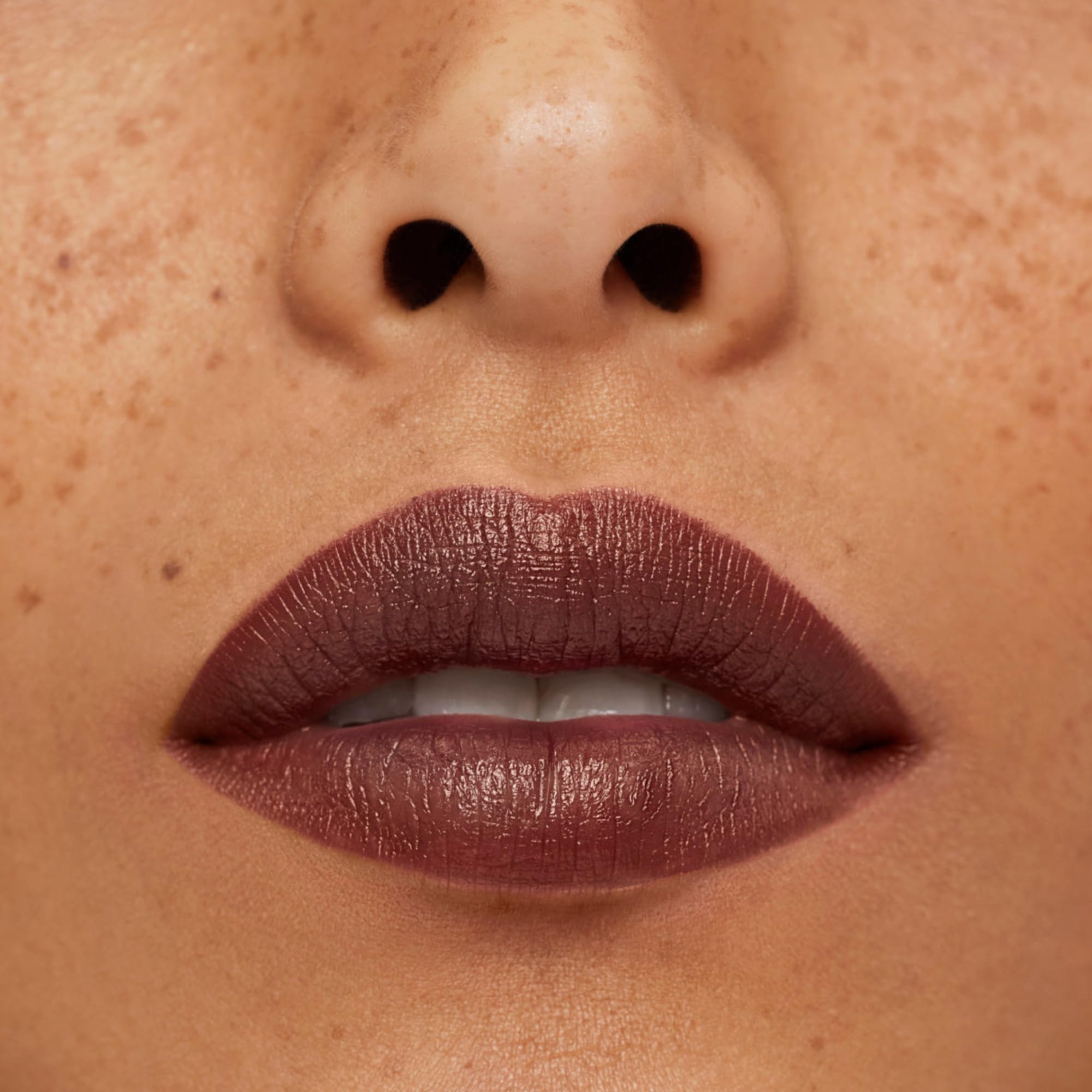 ILIA Lip Sketch Hyaluronic Acid ingredient highlight emphasizes moisture for lips.
