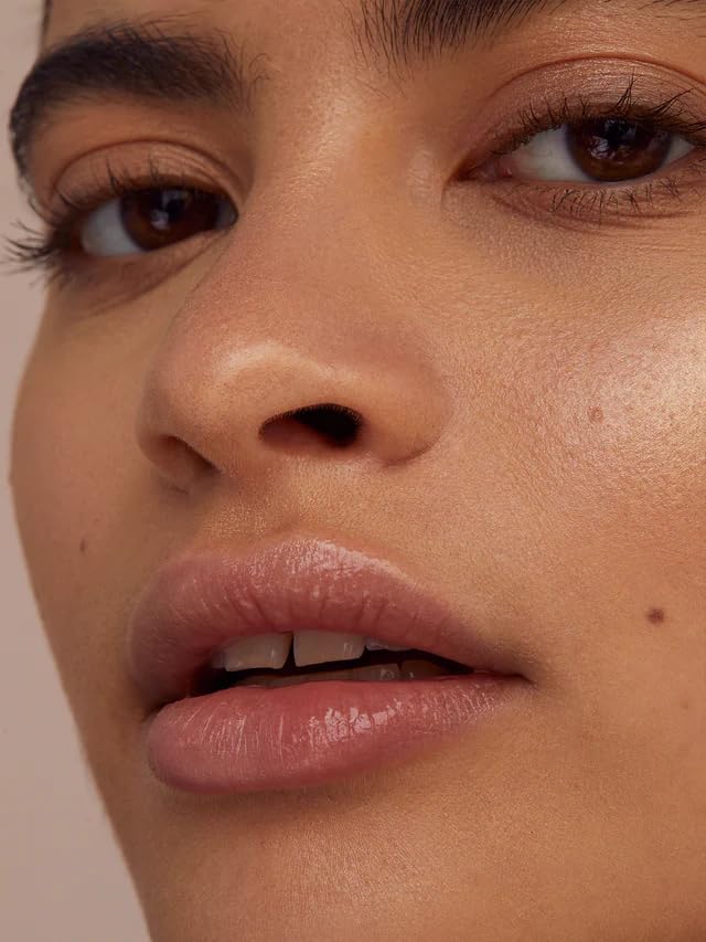 ILIA Lip Wrap papaya-enzymes — papaya enzymes gently buff away dry lip patches.