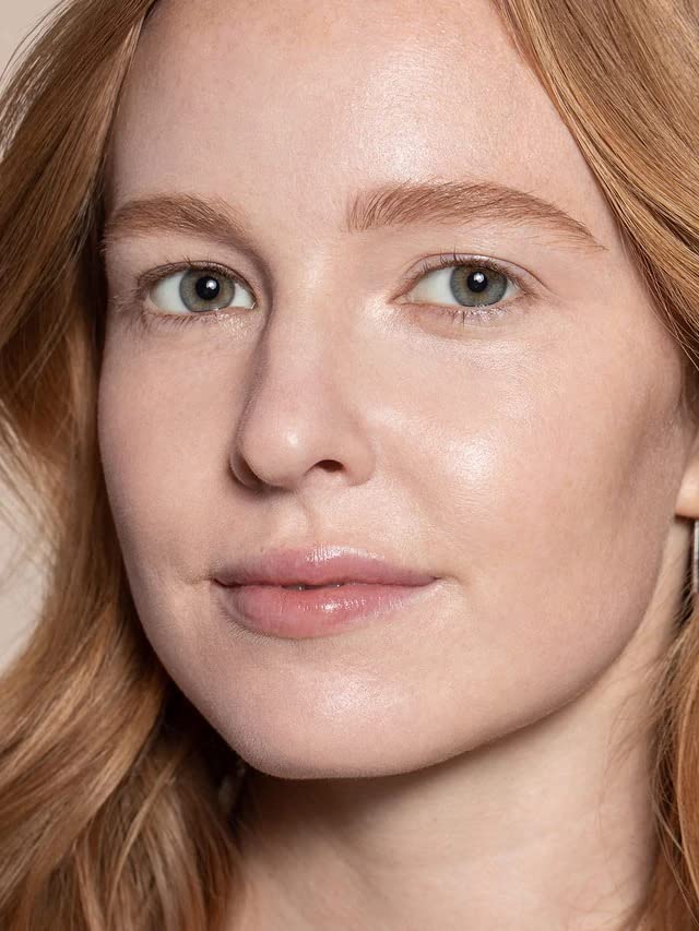ILIA True Skin Serum Concealer blemish coverage test on skin