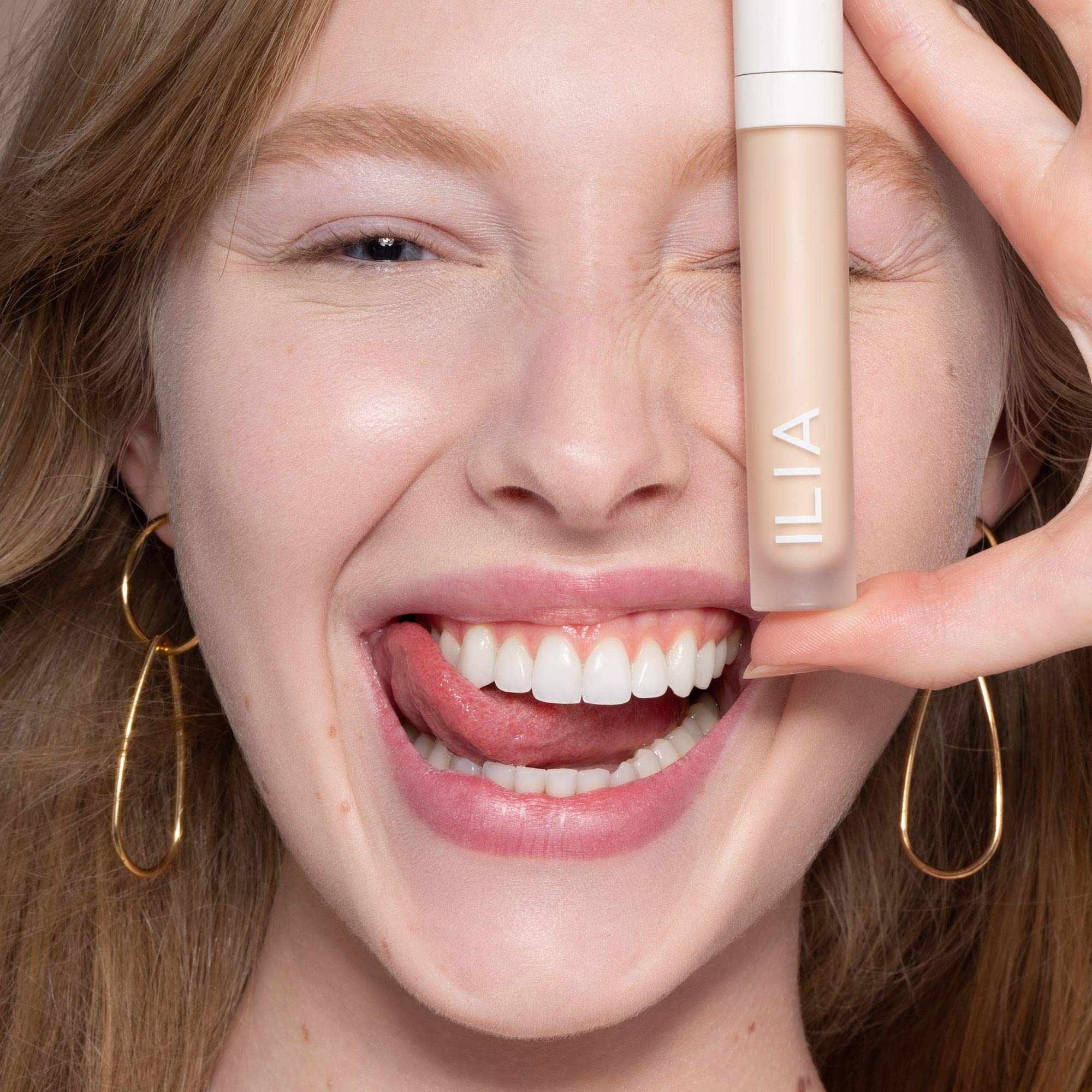ILIA True Skin Serum Concealer creamy texture swatch on skin