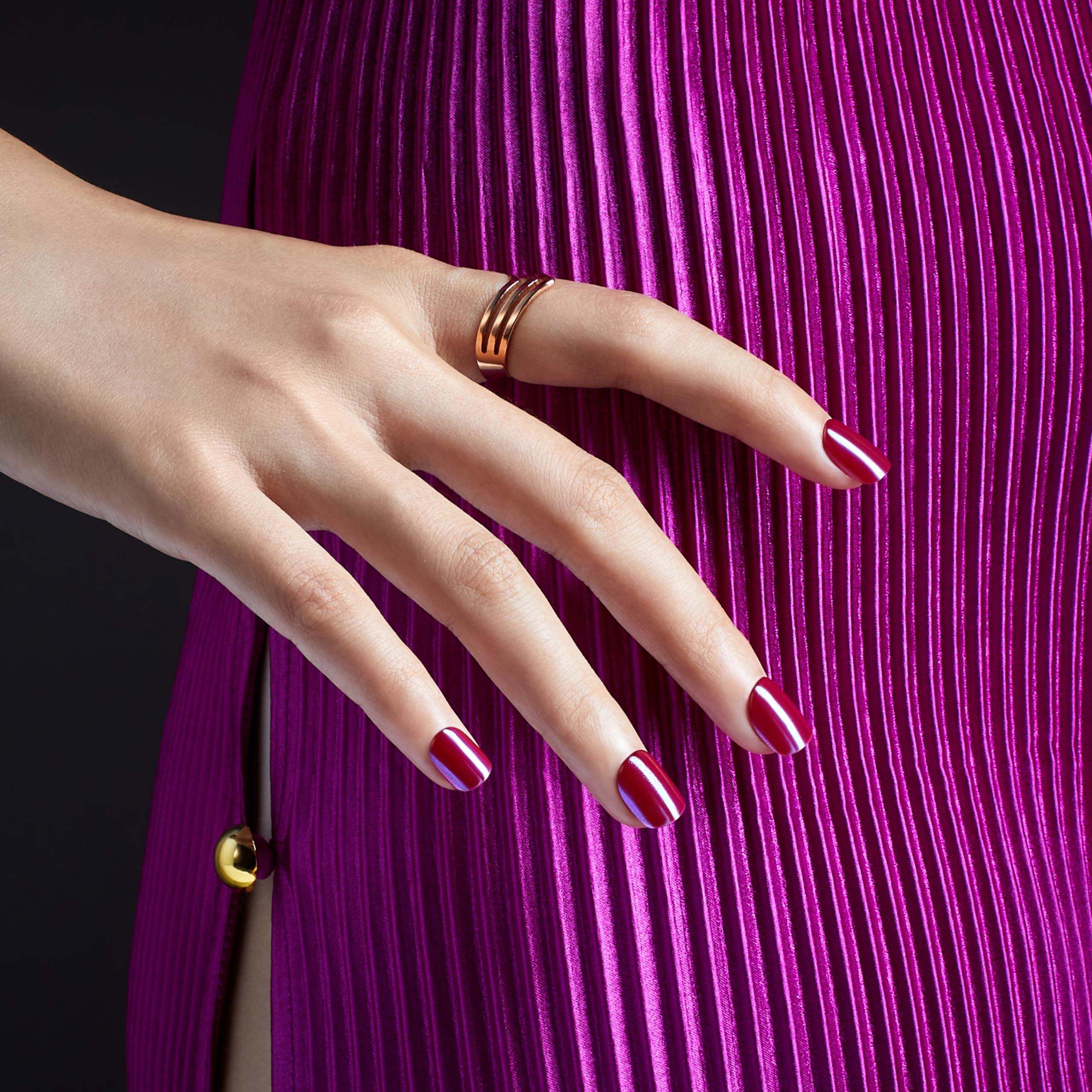 imPRESS peel, press, and go application for quick at-home nails.