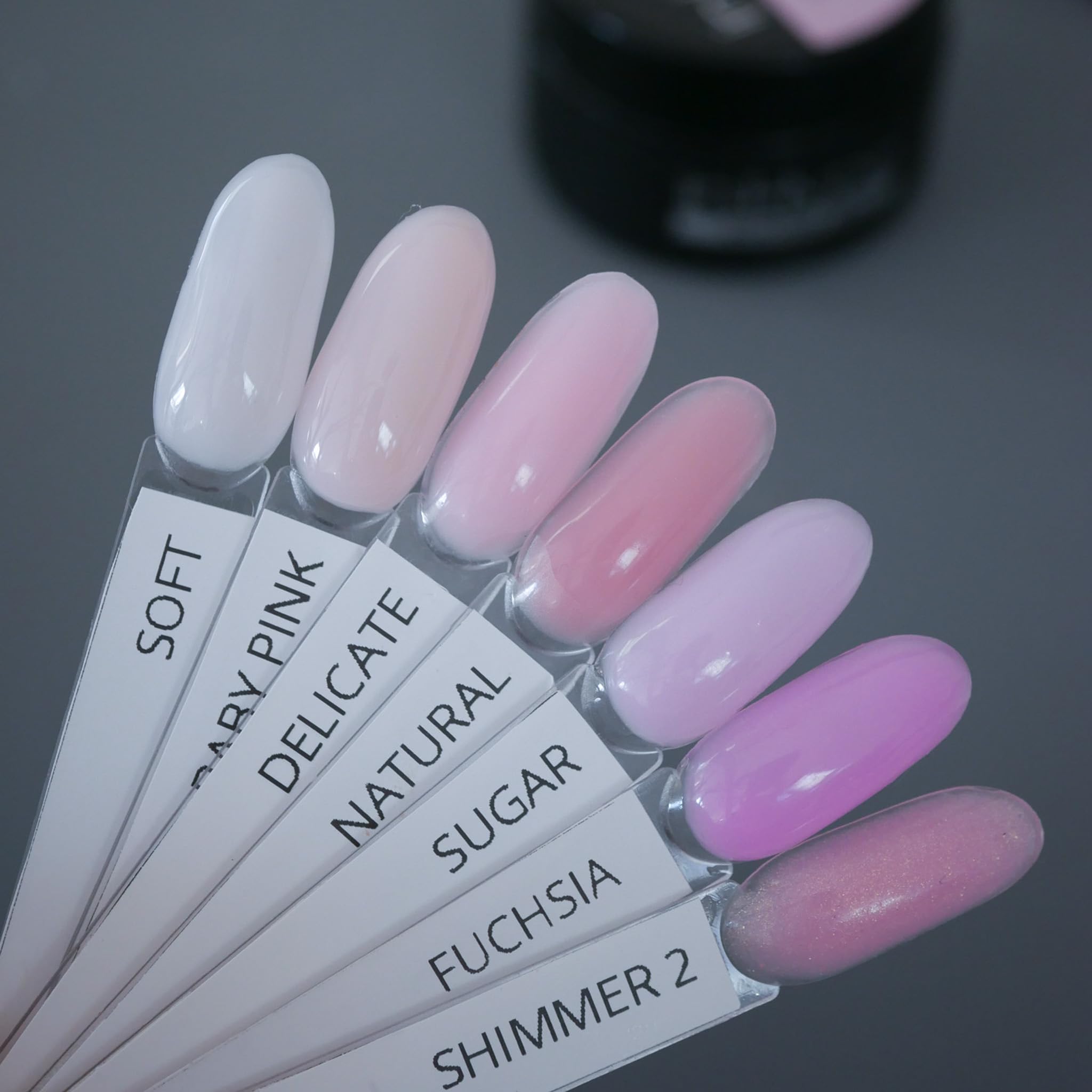 IN.HYPE camouflage gel is a cold gel reducing heat during curing sessions.