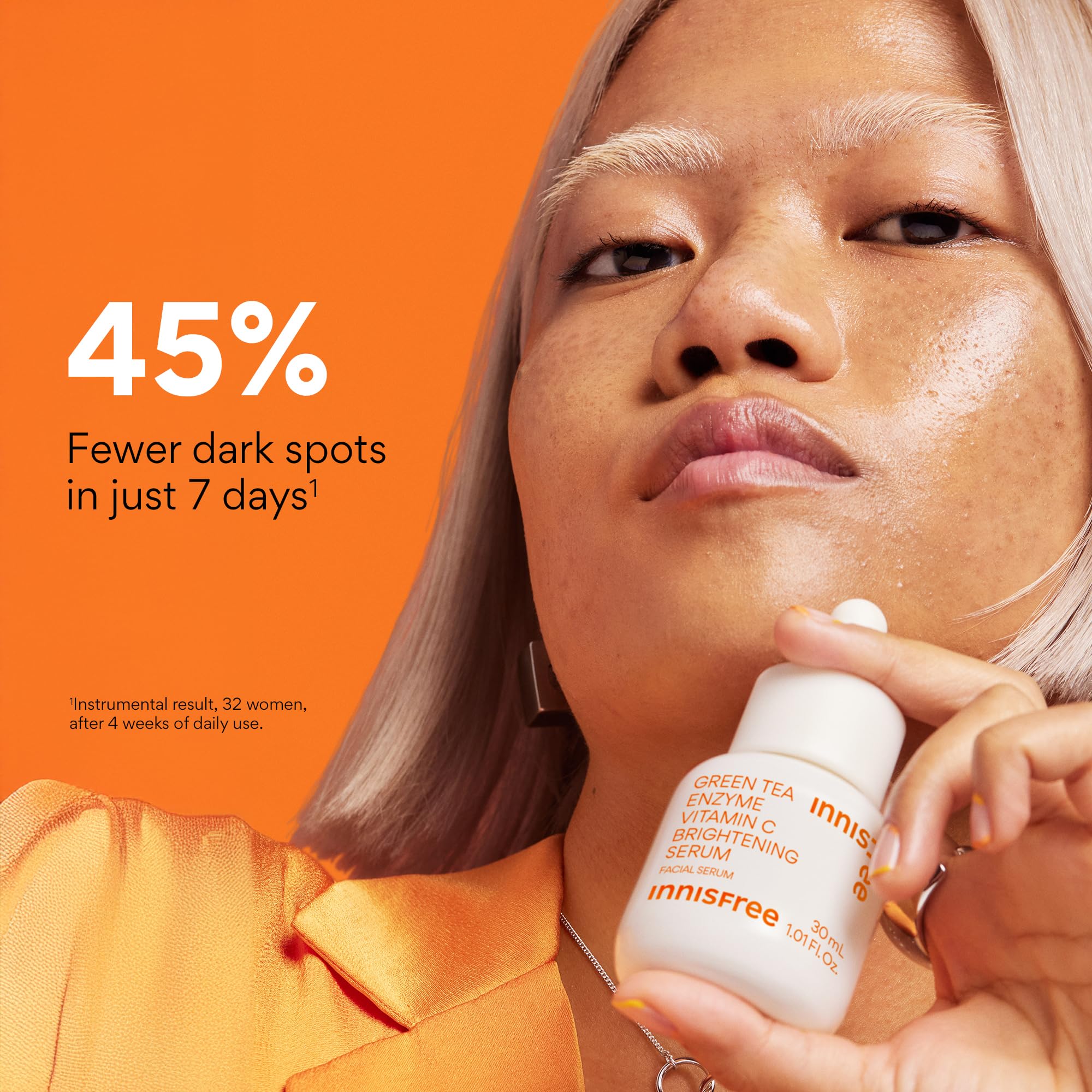 innisfree Green Tea Enzyme Serum capsules melt into skin