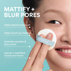 Innisfree No Sebum Mineral Pact includes puff and mirror for easy touch-ups