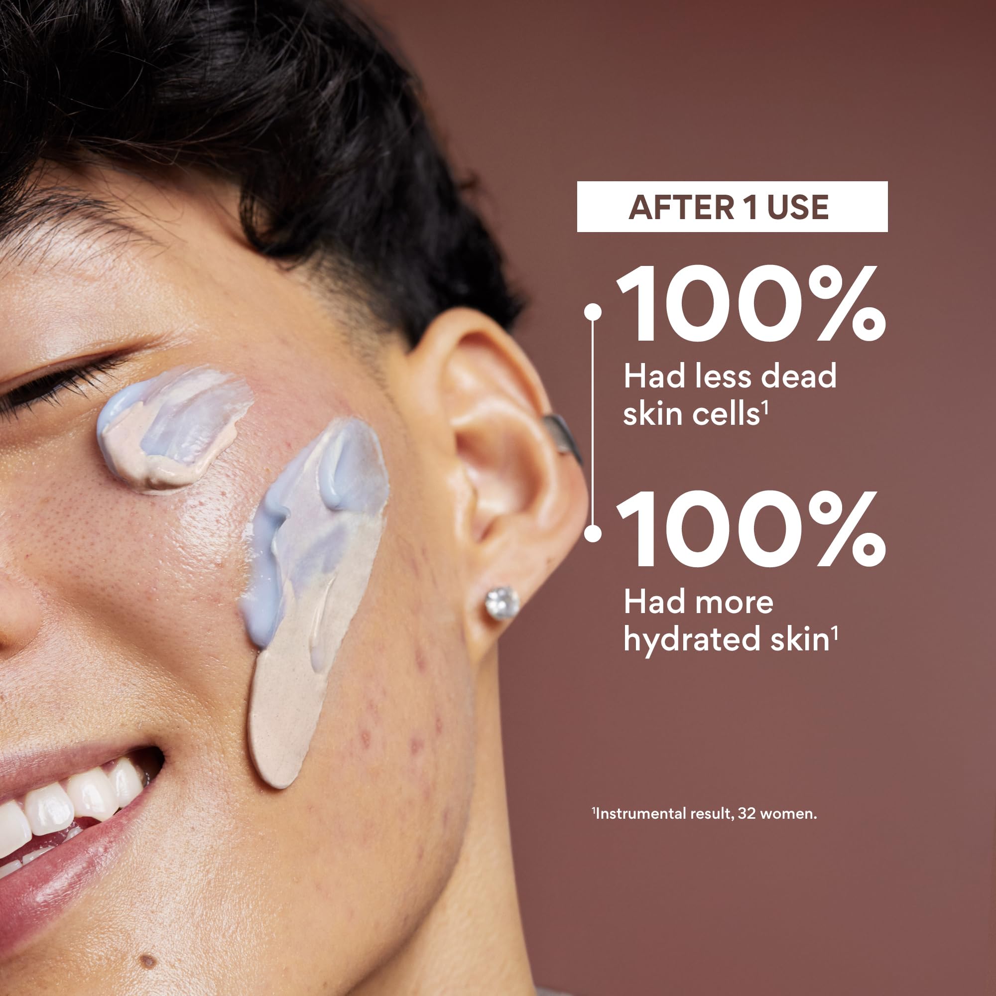 Innisfree Volcanic Swirl reveals blue cream layer delivering on-skin hydration