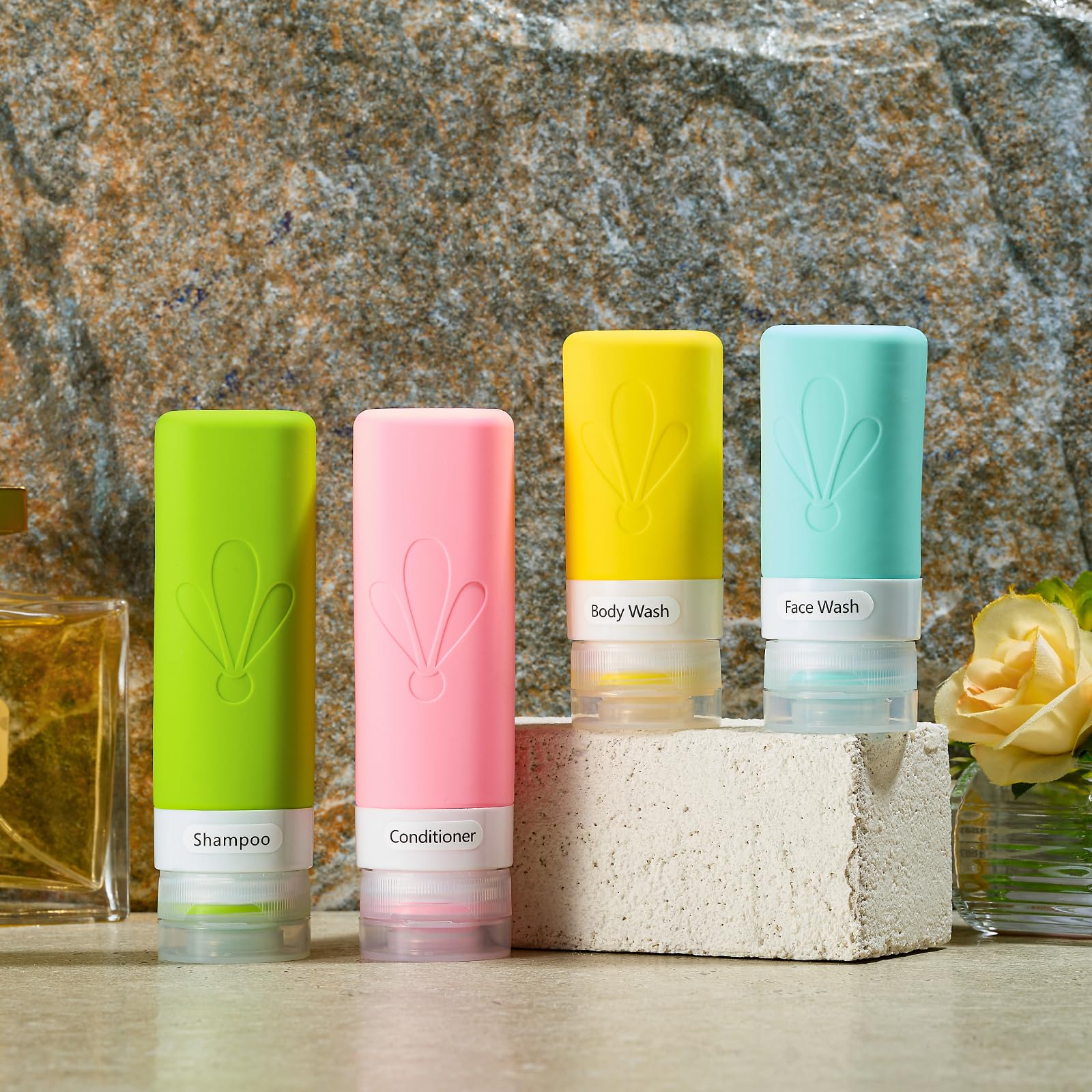 INSFIT 16 waterproof labels keep contents recognizable and organized.