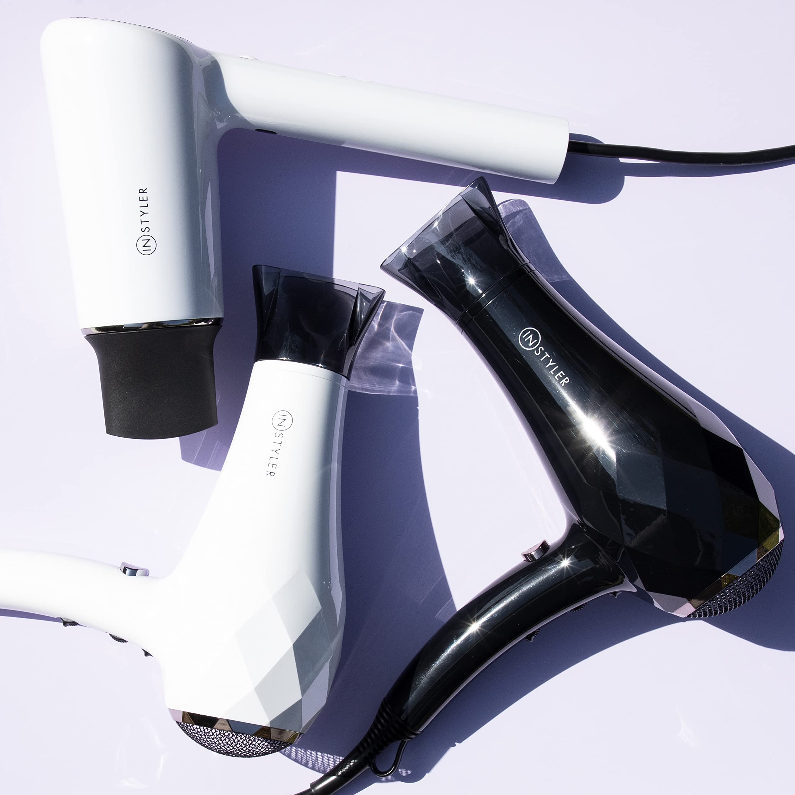 InStyler Turbo MAX concentrator attachment for sleek, smooth finishes.
