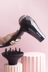 InStyler Turbo MAX dryer heat settings display for customized styling.