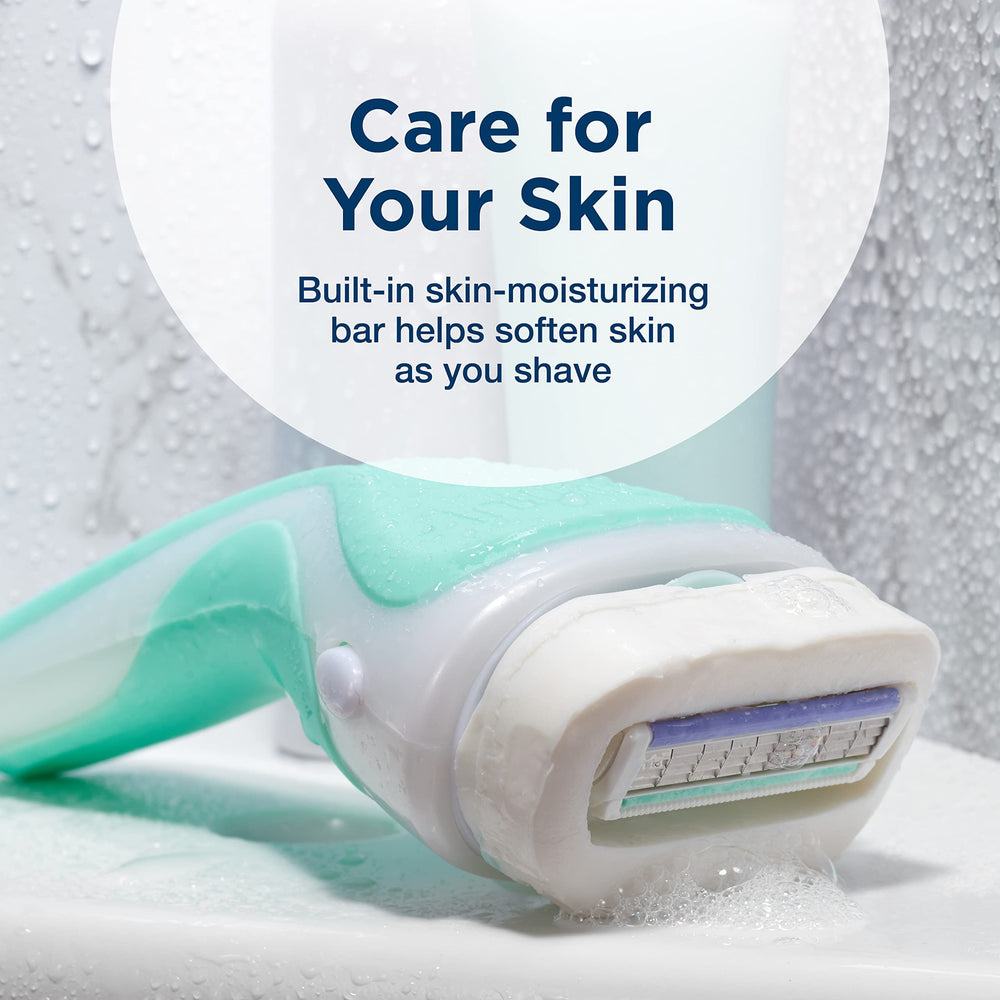 INTUITION four-blade cartridge close-up for close, comfortable shaving