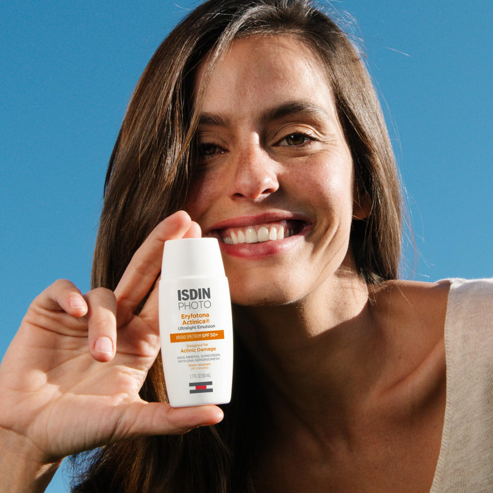 ISDIN Eryfotona Actinica close up showing zinc oxide protection