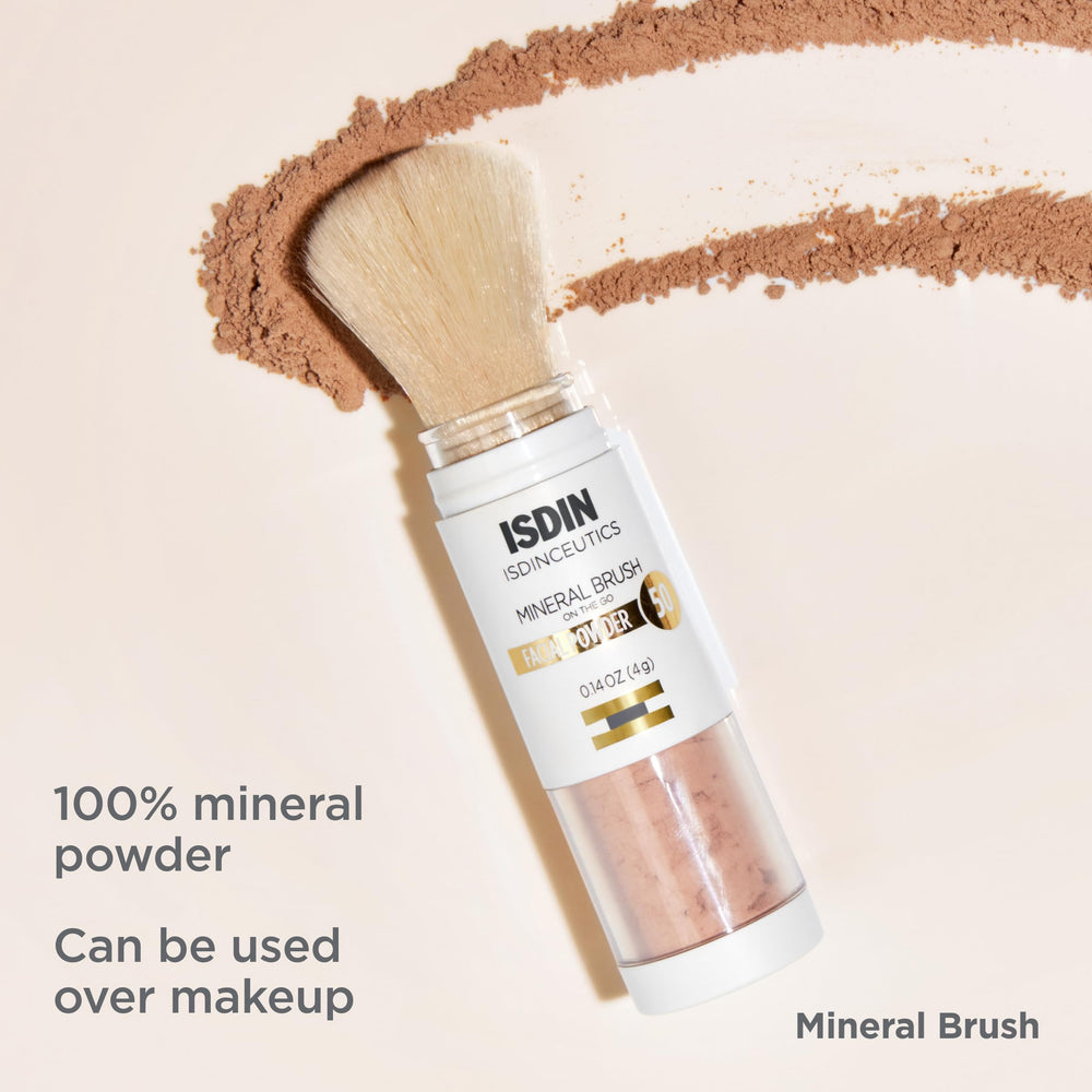 ISDIN Mineral Brush Powder hand motion shows powder flow ready on demand.