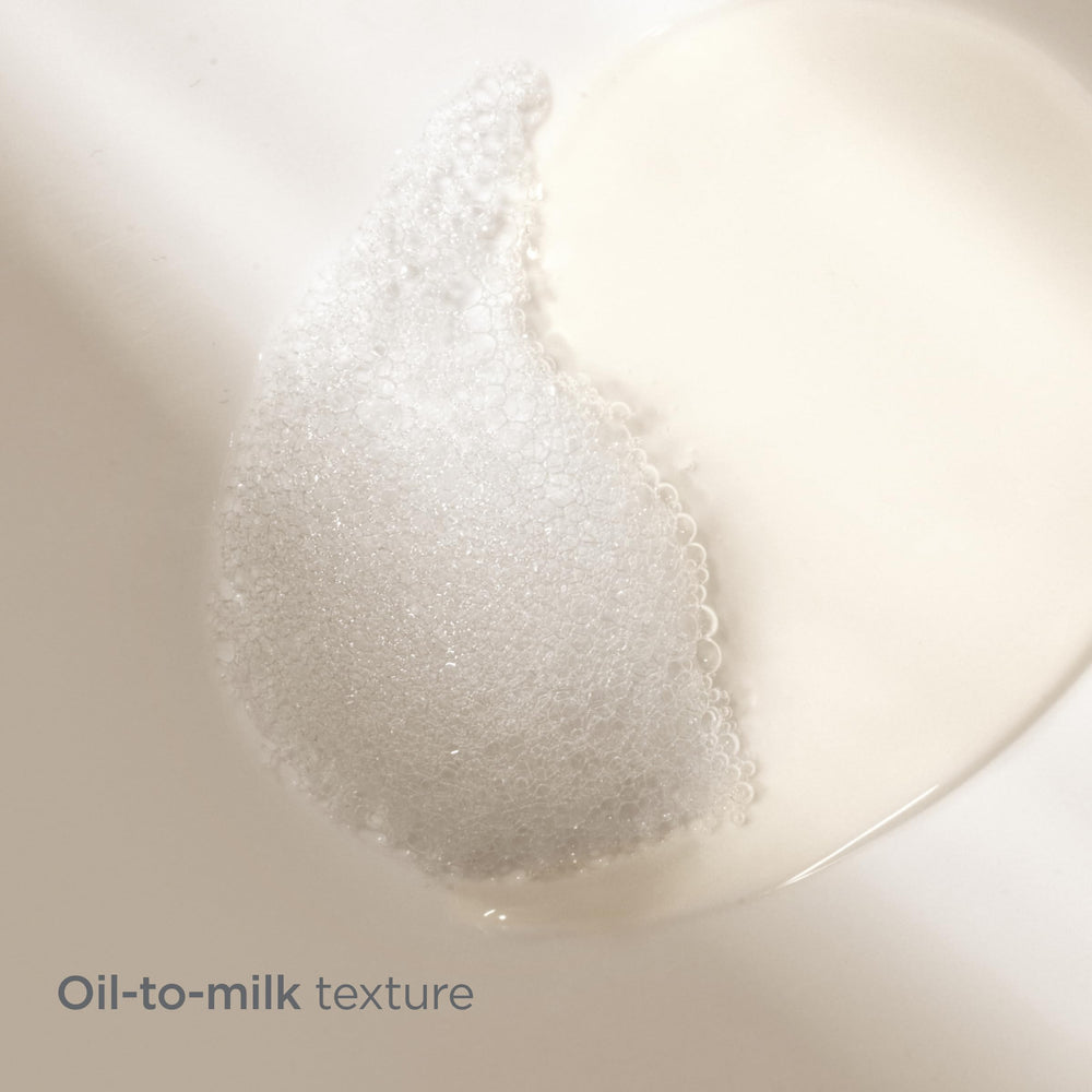ISDIN Isdinceutics Essential Cleansing Oil olive-oil-ingredient nourishes with Mediterranean antioxidants.