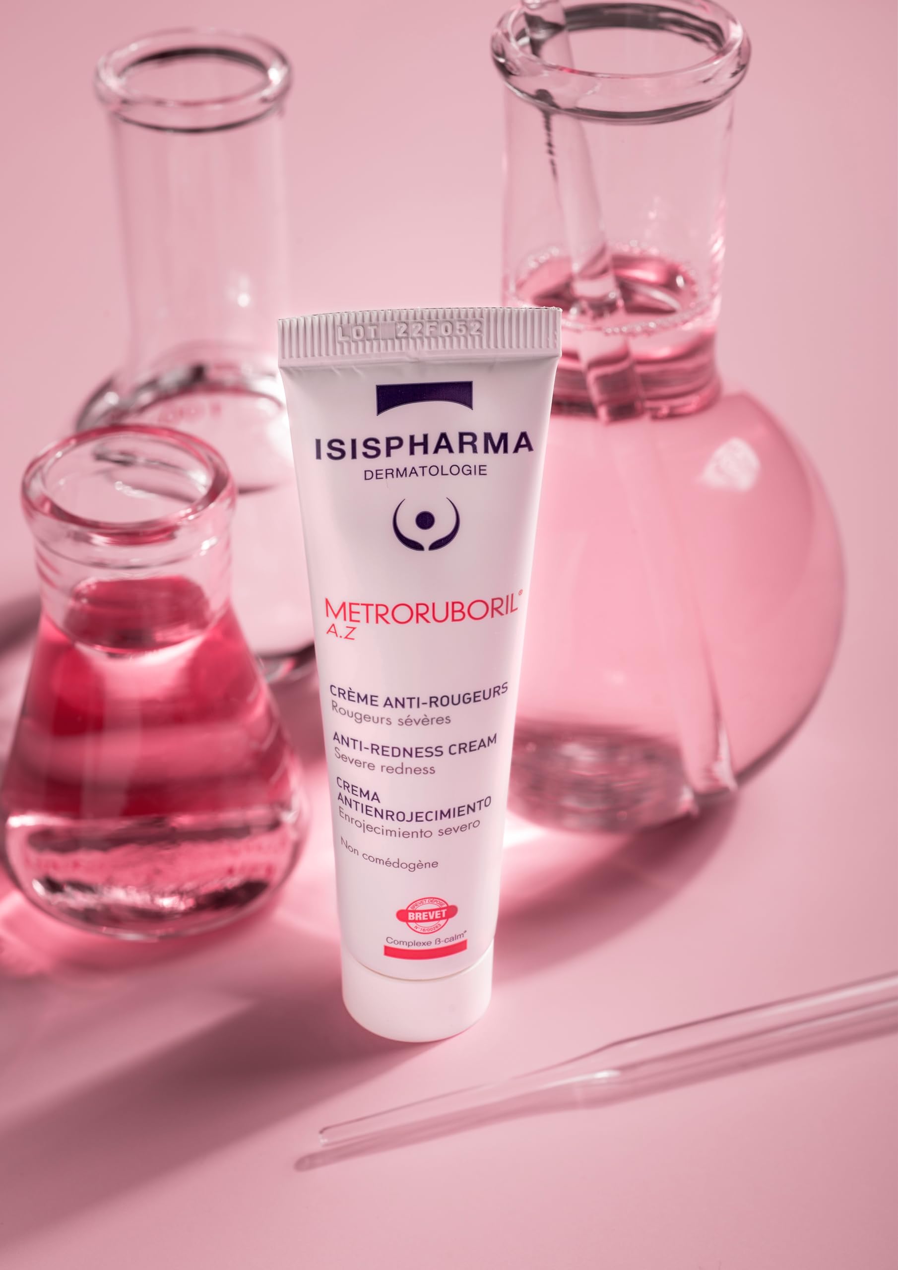 IsisPharma Metroruboril azelaic-acid 15percent label emphasizes active ingredient.