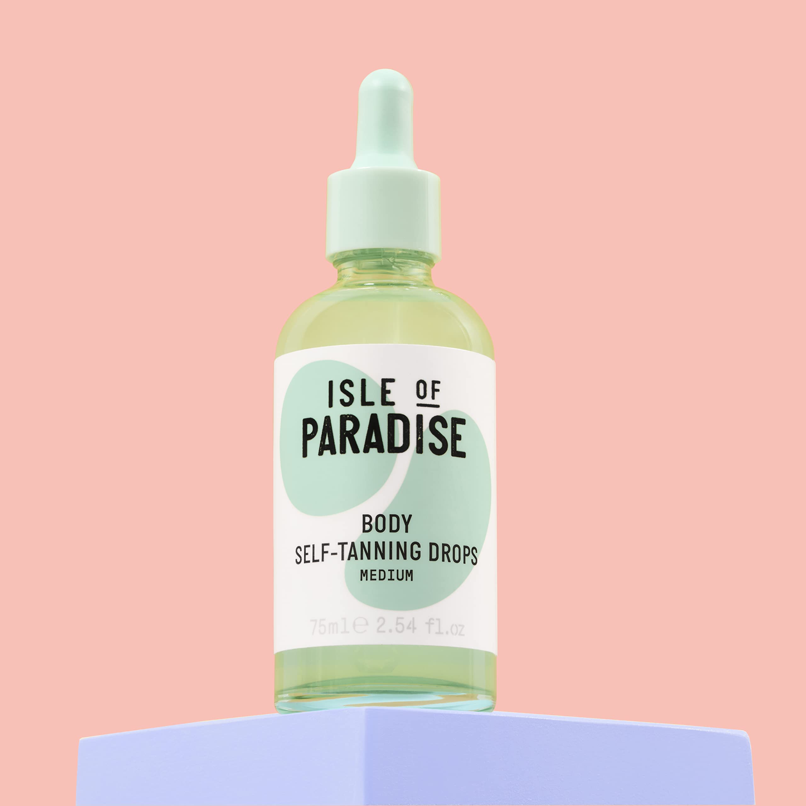 Isle of Paradise self-tanning drops texture-mix shows blend for natural-looking color.