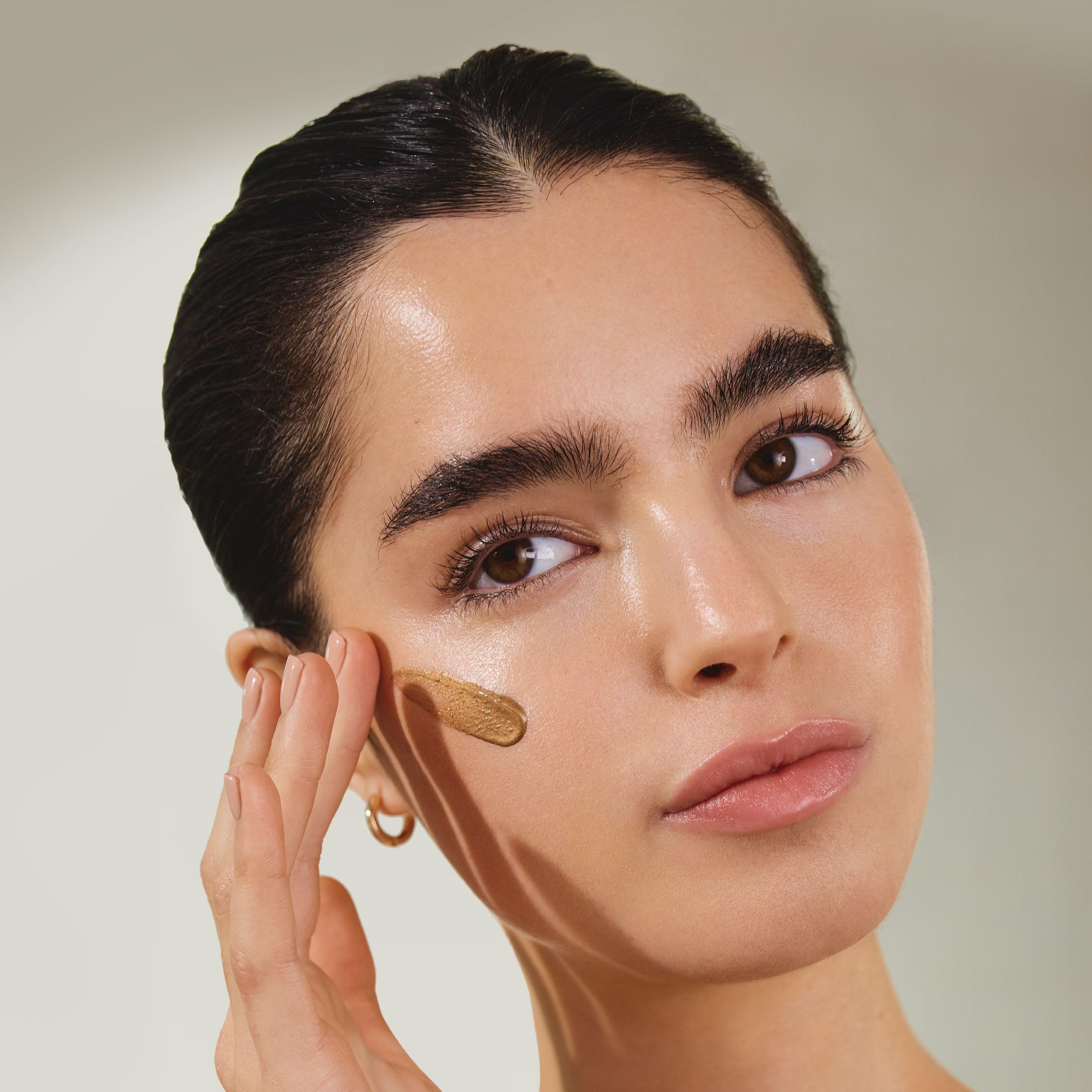 Isle of Paradise Sunny Serum after washing off reveals natural-looking tan without heavy residue.