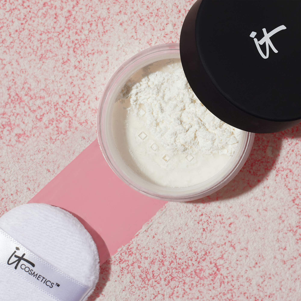 IT Cosmetics Bye Bye Pores airbrushed-look finish blurred texture on skin