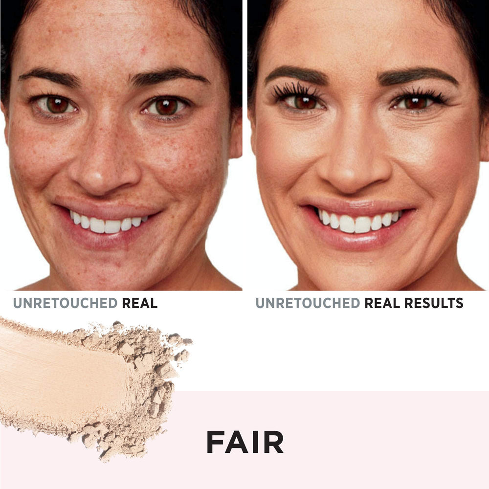 IT Cosmetics CC+ Airbrush Powder close-up texture indicating silky, blur-producing finish.