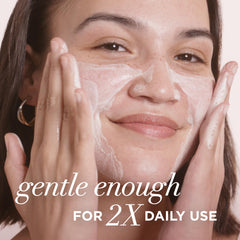 IT Cosmetics Confidence in a Cleanser removes makeup gently and efficiently