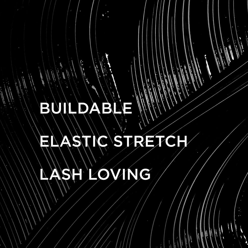 IT Cosmetics Superhero Mascara lift and curl brush demonstrates separation for a fuller lash line.