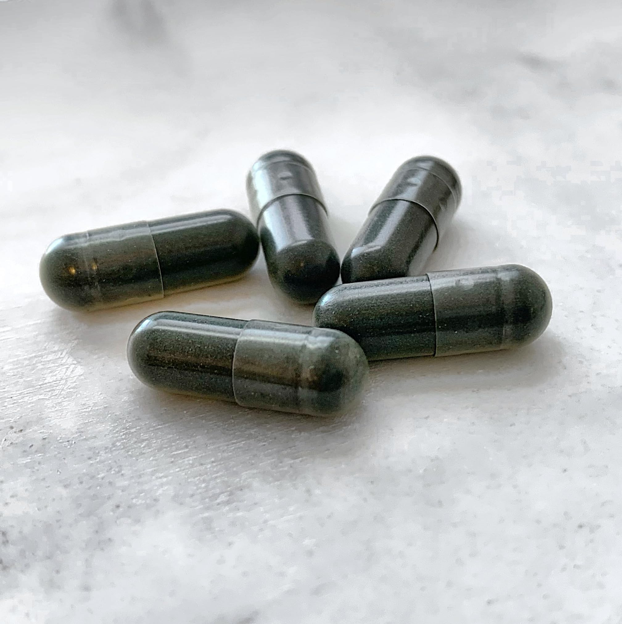 It Just Works organic peppermint leaves signal refreshing, natural freshness.