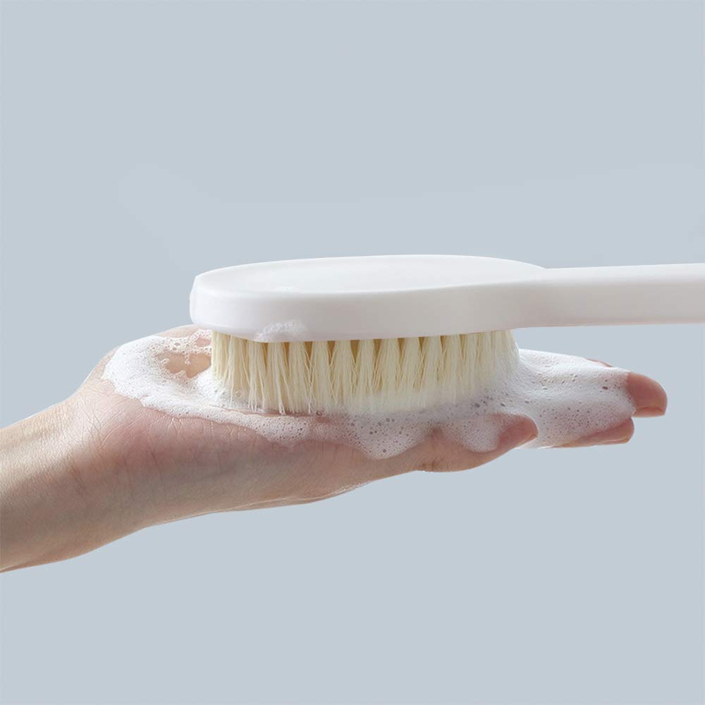 Ithyes back-reach brush helps reach hard-to-clean areas for daily care