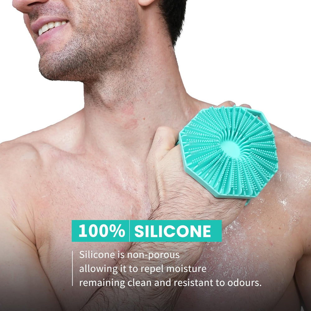 itokgok soft-bristle side closeup shows effective cleansing on skin