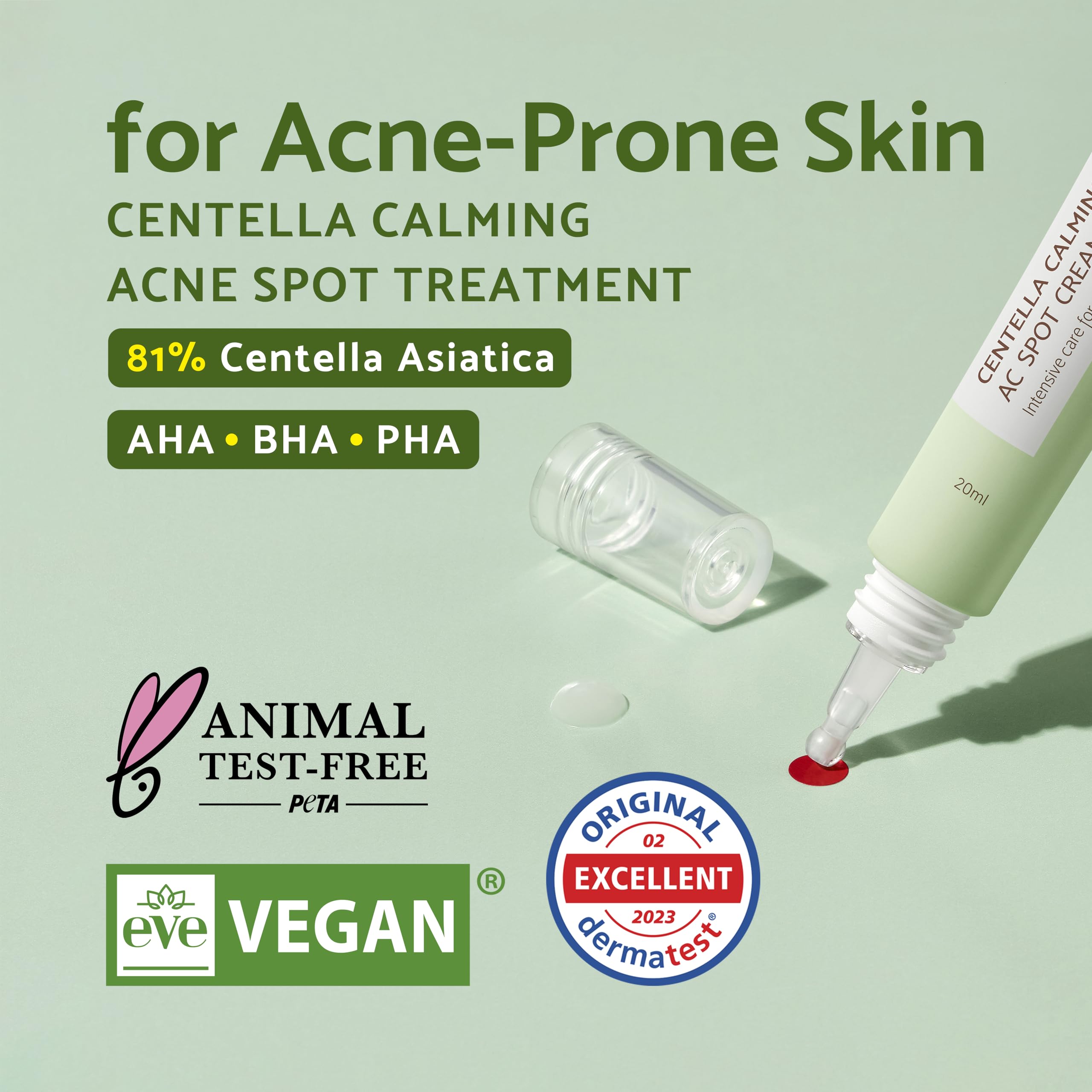 IUNIK centella 81% gel texture close-up highlights soothing formula.