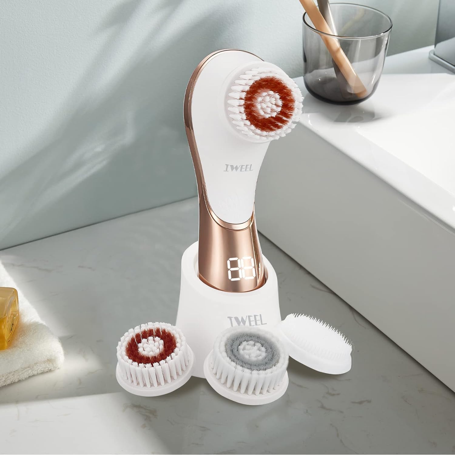IWEEL silicone brush head offers hygienic, gentle cleansing and easy maintenance.