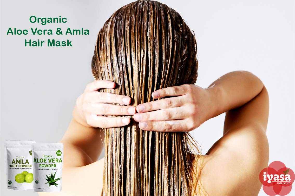 Iyasa Holistics Aloe Vera Leaf Powder dissolving in water for blends.