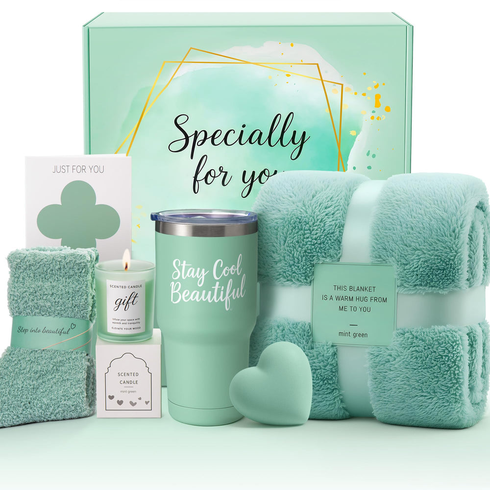 IZZUBIZ Christmas spa gift packaging—premium gifting presentation for special occasions.