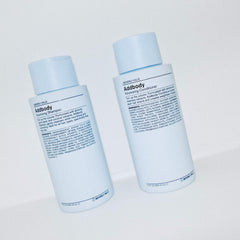 J Beverly Hills Blue Addbody shampoo lather demonstrating gentle cleansing for all hair types