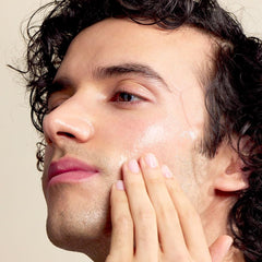 Jack Black Epic Moisture MP10 as beard and hair treatment application for shine