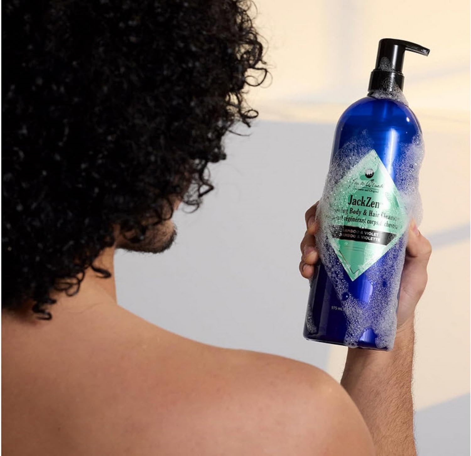 Jack Black JackZen Renewing Body Cleanser pro vitamin B5 image hints lightweight moisturization