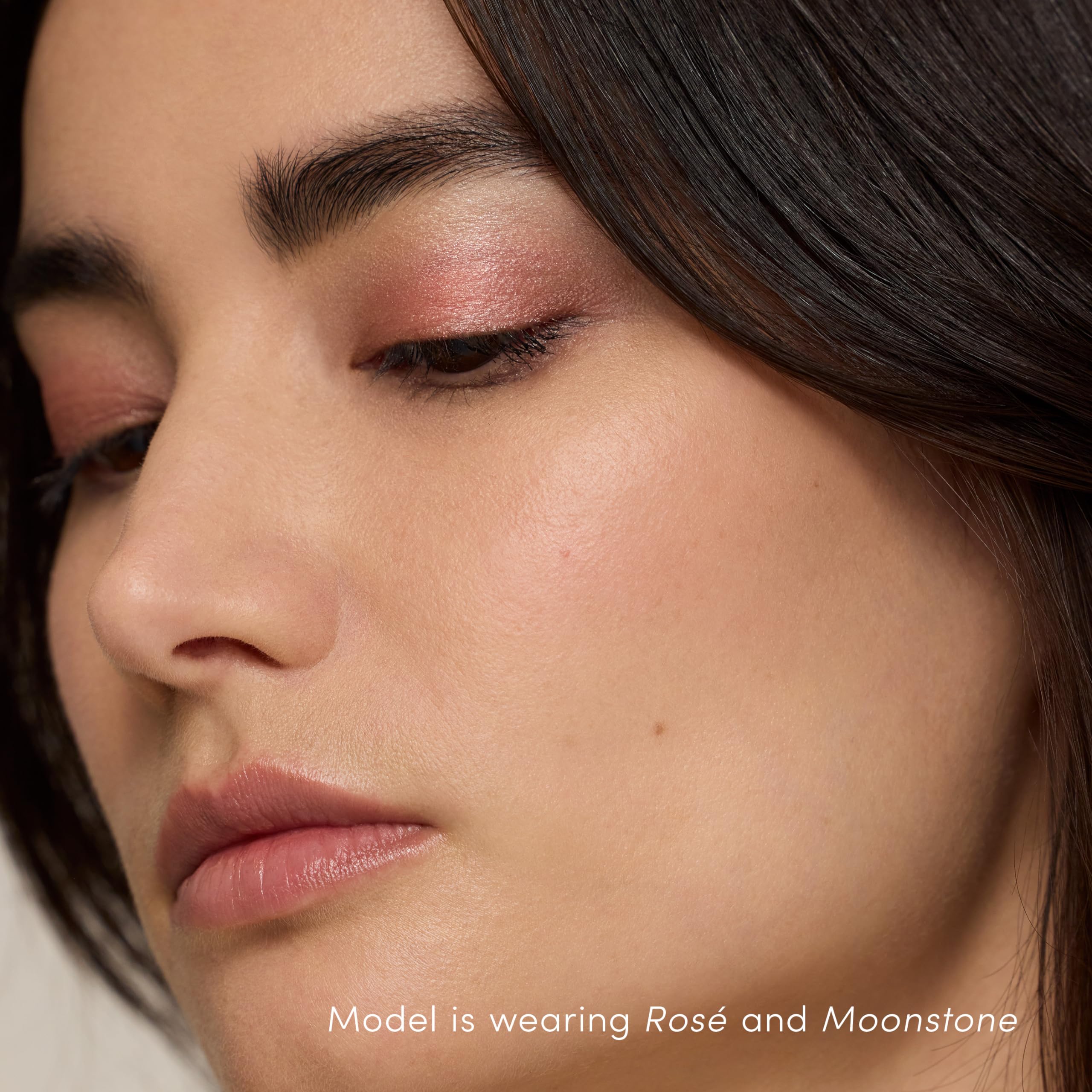 Jane Iredale ColorLuxe Eye Shadow Stick Rosé texture blends easily with fingers.