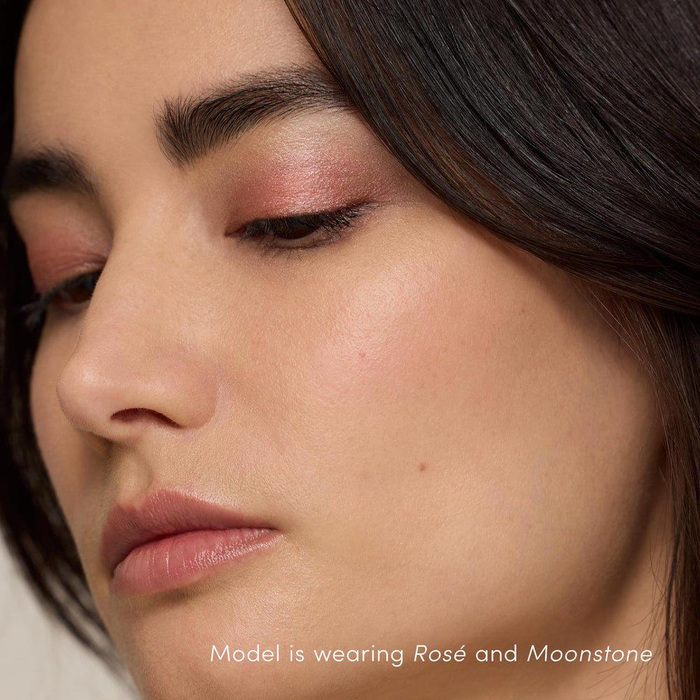 Jane Iredale ColorLuxe Eye Shadow Stick Rosé texture blends easily with fingers.
