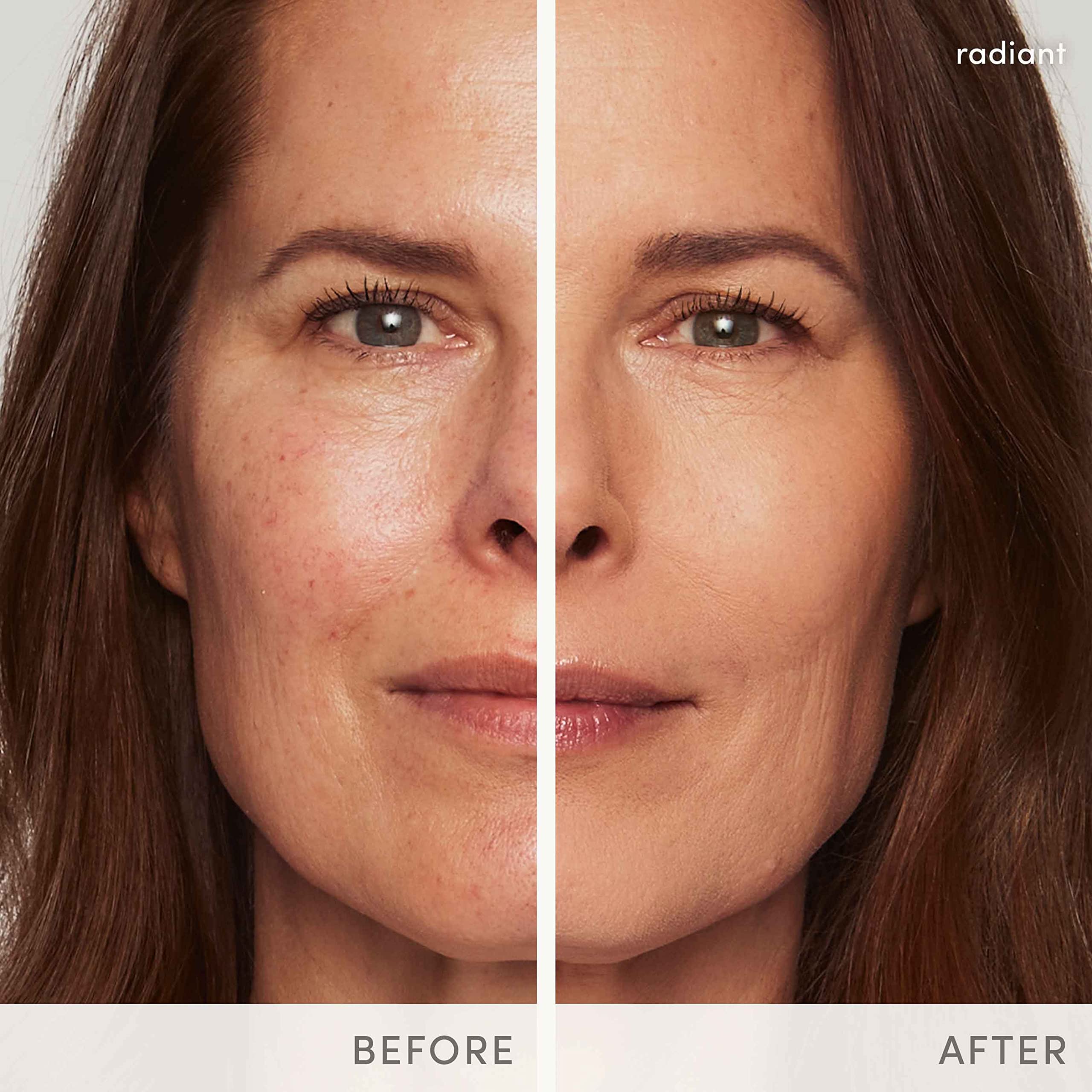 Jane Iredale PurePressed Base close-up shows mineral-based texture for a smooth matte look.