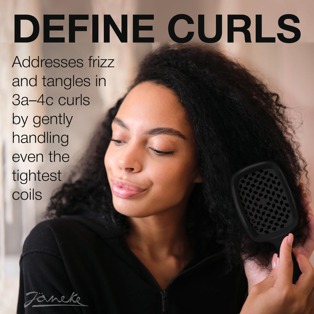 Janeke Superbrush ergonomic handle provides comfortable grip during brushing