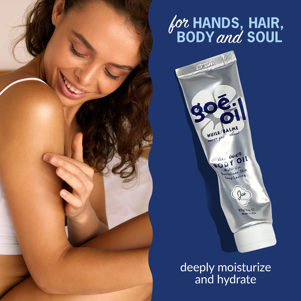 Jao Goē Oil hands application demonstrates instant moisture