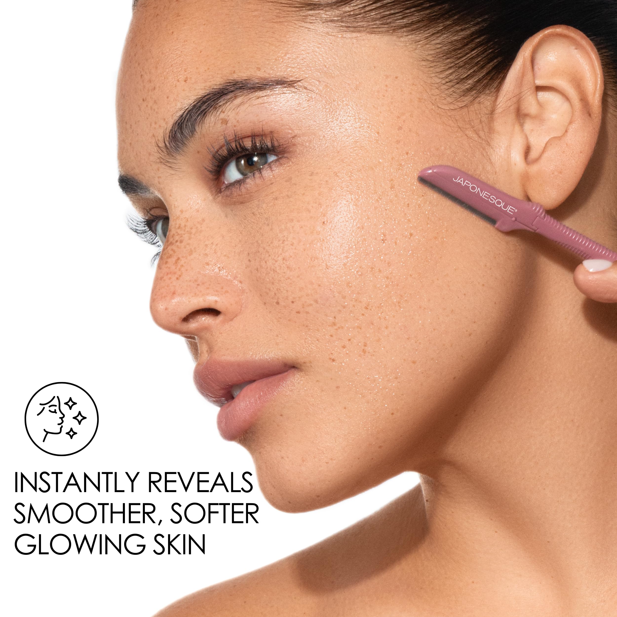 JAPONESQUE 4-pack blades ideal for regular dermaplaning routine touch-ups.